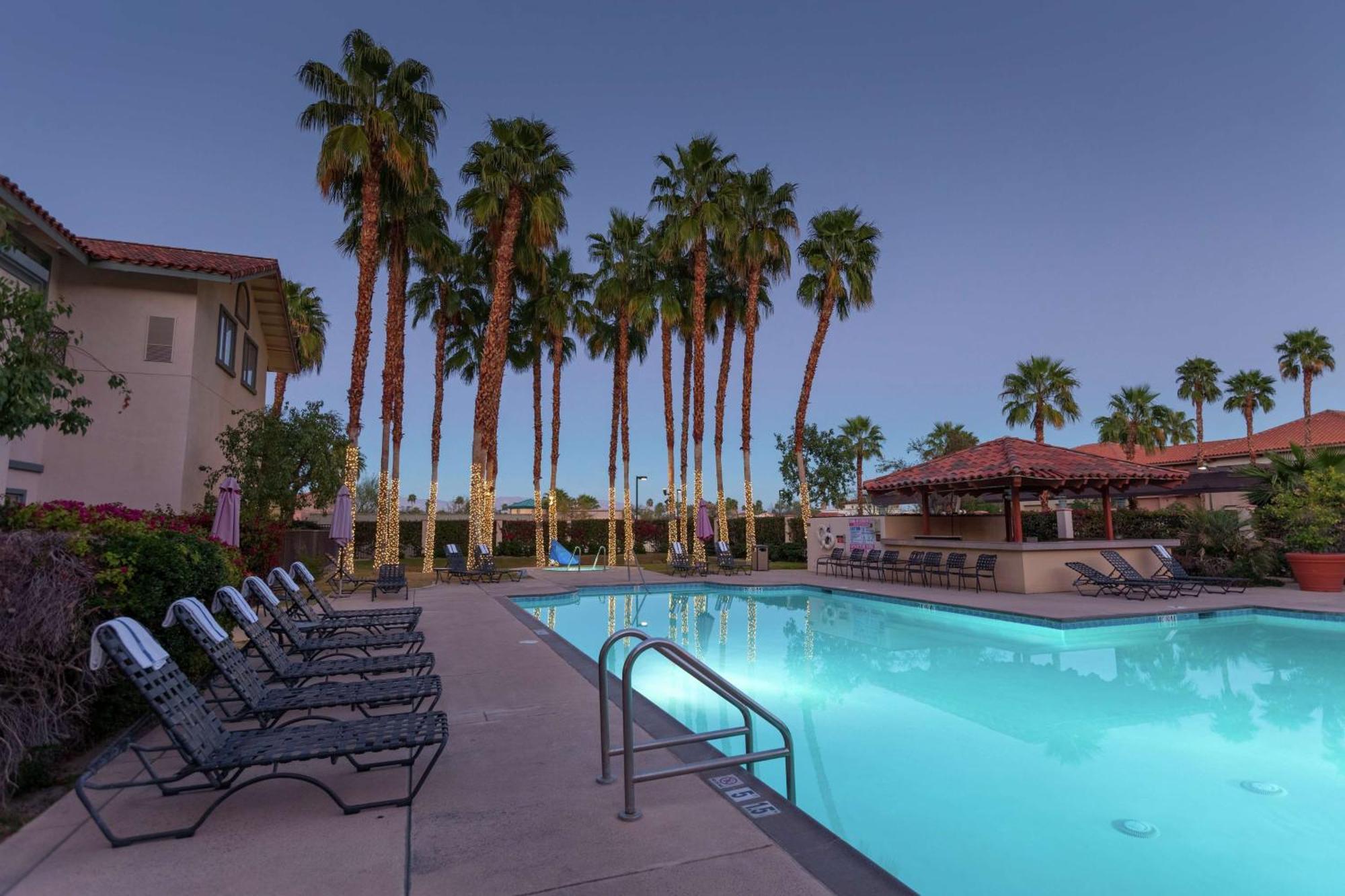 Hilton Garden Inn Palm Springs/Ранчо-Мірідж Екстер'єр фото